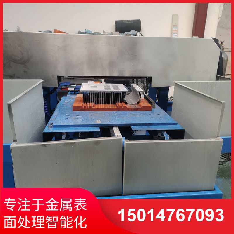 鋁材(cai)直(zhi)紋拉絲(si)機廠傢(jia)
